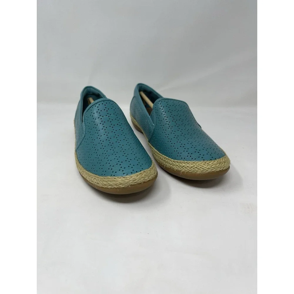 Clarks Collection Size 8 Danelly Molly Teal Leather Perforated Espadrille Loafer